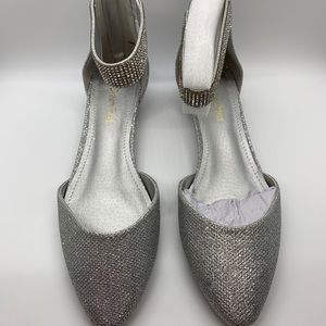 NEVER WORN DREAM PARIS Women’s Size 7 Amiga Wedge